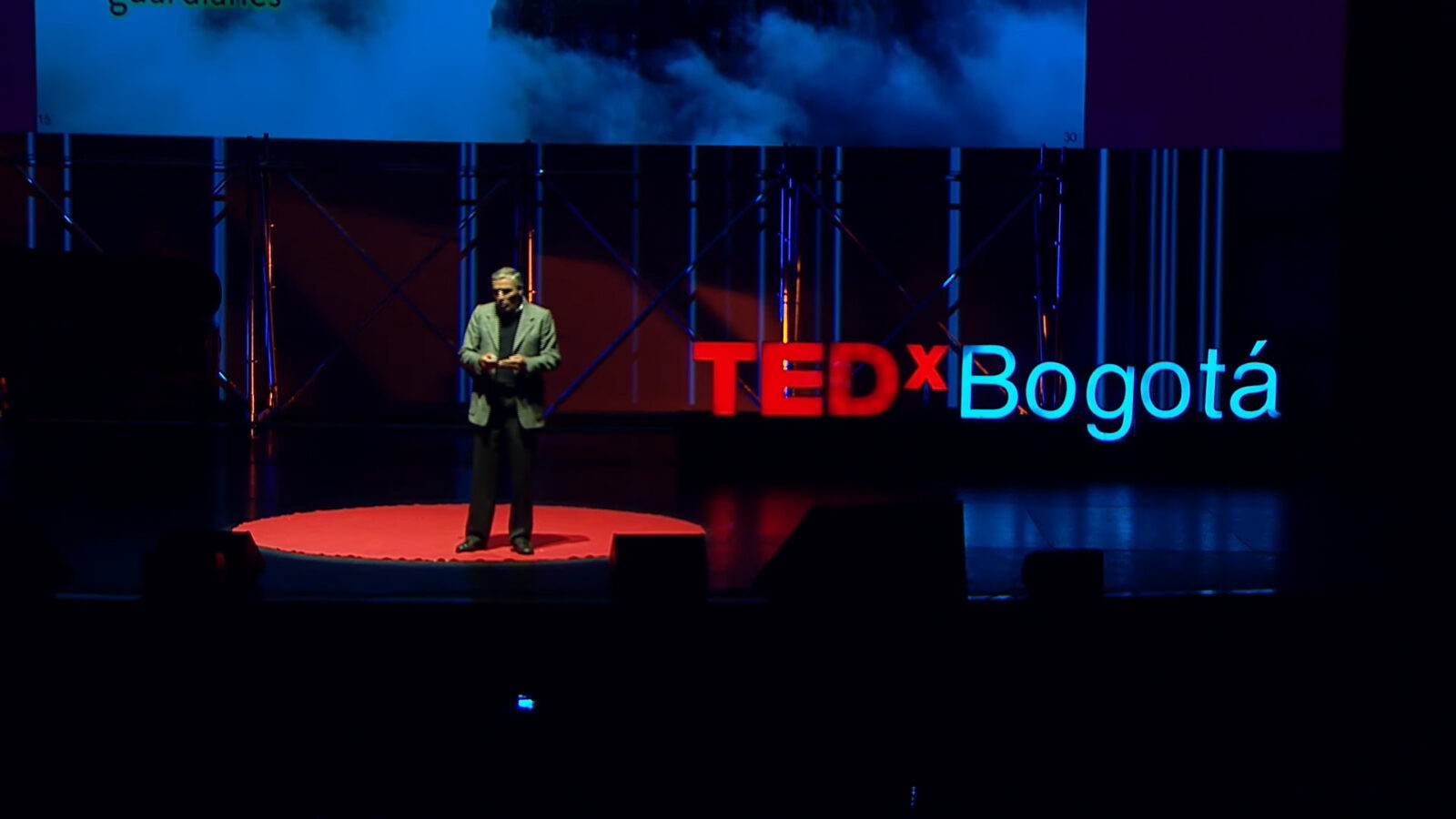 Descubriendo el centro del mundo | TEDxBogota